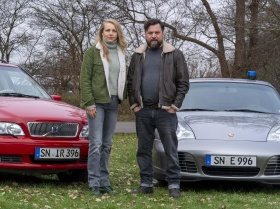 Petra Schmidt-Schaller (Lona Mendt) und Sascha Gersak (Frank Elling) © NDR/Oliver Feist