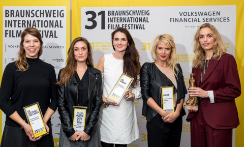 die Preisträgerinnen (v.l.): Nora Fingscheidt, Stefania Villa, Charleigh Bailey, Nathalie Teirlinck und Nina Hoss