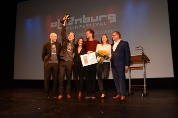 "Im Sommer wohnt er unten" gewinnt beim 22. Internationalen Filmfest Oldenburg