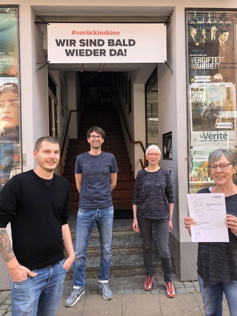 Scala Programmkino, Lüneburg: Kevin Beck , David Sprinz, Elke Rickert und Ruth Rogée mit dem nordmedia-Kinoprogrammpreis © SCALA Programmkino + Medien GmbH