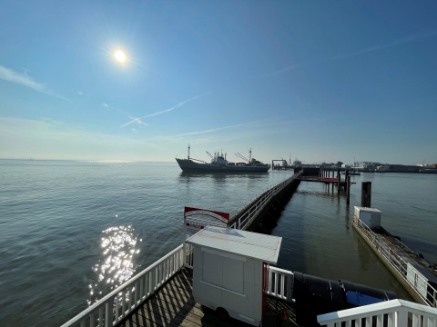 die "MS Bleichen" im Hafen von Cuxhaven © Rohfilm Factory/Karsten Stöter