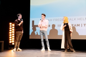 THE TANK auf der Bühne: Marcel Becker-Neu, Falk Helmbold und Sarah Frede (v.l.)
