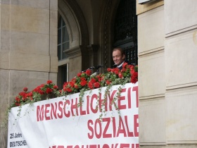 Dreharbeiten auf dem Rathaus-Balkon in Hannover
