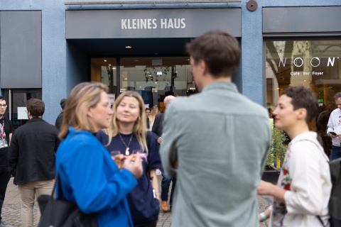 Networking vor und nach den Premieren im Theater Bremen