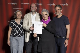 nordmedia Kinoprogrammpreis 2024 im CITY 46/ Kommunalkino Bremen: Kommunales Kino Achim (v.l. Petra Schleuning, Sven Rohde, Sylke Grabatsch-Gehrts, Robert Thalheim)