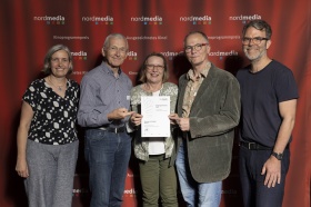 nordmedia Kinoprogrammpreis 2024 im CITY 46/ Kommunalkino Bremen: Gronauer Lichtspiele (v.l. Petra Schleuning, Ulrich Blasberg, Martina Mentzendorff, Karsten Mentzendorff, Robert Thalheim)