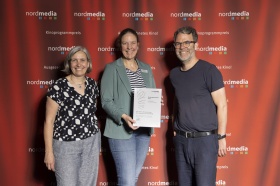 nordmedia Kinoprogrammpreis 2024 im CITY 46/ Kommunalkino Bremen: Kino Aurich / Kino Center Leer  / Kino Meppen / Kino Papenburg (v.l. Petra Schleuning, Astrid Muckli, Robert Thalheim)