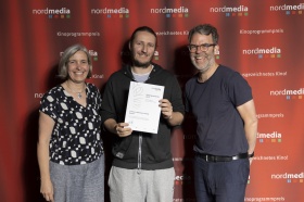 nordmedia Kinoprogrammpreis 2024 im CITY 46/ Kommunalkino Bremen: Gondel / Cinema Ostertor Bremen (v.l. Petra Schleuning, Yannick Petersen, Robert Thalheim)