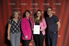 nordmedia Kinoprogrammpreis 2024 im CITY 46/ Kommunalkino Bremen: Harsefelder Lichtspiele (v.l. Petra Schleuning, Kerstin Müller, Franziska Gerken, Robert Thalheim)