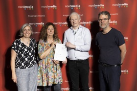 nordmedia Kinoprogrammpreis 2024 im CITY 46/ Kommunalkino Bremen: Universum Filmtheater Braunschweig (v.l. Petra Schleuning, Marit Vahjen, Tobias Jung, Robert Thalheim)