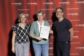 nordmedia Kinoprogrammpreis 2024 im CITY 46/ Kommunalkino Bremen: Kino Méliès Göttingen (v.l. Petra Schleuning, Telke Reeck, Robert Thalheim)