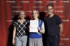 nordmedia Kinoprogrammpreis 2024 im CITY 46/ Kommunalkino Bremen: Cinema Arthouse Osnabrück / Filmtheater Hasetor Osnabrück (v.l. Petra Schleuning, Leona Elfert, Robert Thalheim)