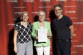 nordmedia Kinoprogrammpreis 2024 im CITY 46/ Kommunalkino Bremen: Central-Theater Uelzen (v.l. Petra Schleuning, Renate Böhm, Robert Thalheim)