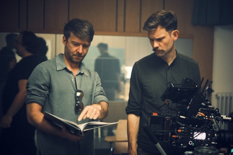 Am Set von SUPERBUHEI:  Josef Brandl (Regie) und Moritz Moessinger (Kamera) © Bernd Hermes