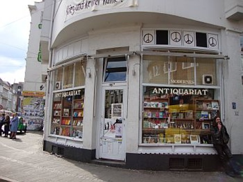 Antiquariat statt Coffee Corner