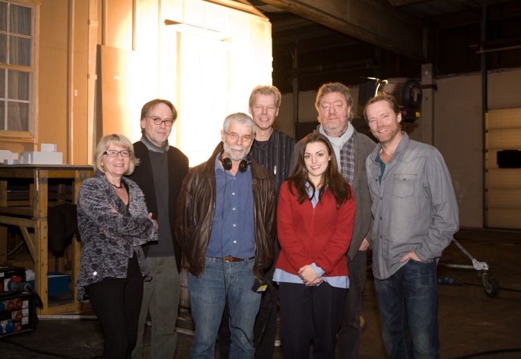 Am Set von JACK TAYLOR in Bremen: Susanne Müller, Wolfgang Witt (ZDF Enterprises), Stuart Orme (Regisseur), Jochen Coldewey (nordmedia), Nora Jane Noone (Rolle Kate Noonan), Ralph Christians (Molten Rock Media GmbH) und Iain Glen (Rolle Jack Taylor)