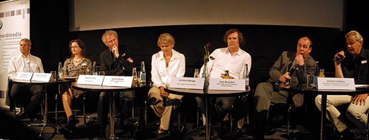 Dirk Neuhoff, Viktoria Urmersbach, Raymond Ley, Ulrike Dotzer, Gordian Maugg, Eike Besuden und Jochen Coldewey (v.l.)