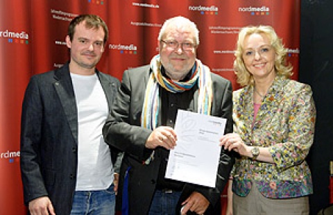 Ausgezeichnet: Sigurd Hermes vom Kino im Künstlerhaus Hannover mit Johannes Allmayer und Frau Dr. Christine Hawighorst