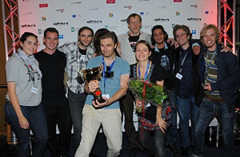 Linus de Paoli (mitte) und das Team von DR. KETEL