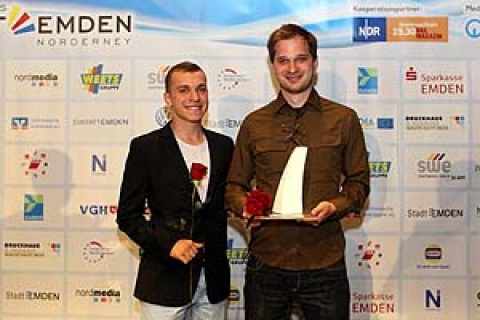 dreifacher Siegerfilm SCHULD SIND IMMER DIE ANDEREN: Hauptdarsteller Edin Hasanovic und Regisseur Lars-Gunnar Lotz (v.l.)
