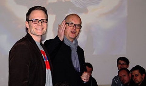 Jan Oehlmann und Thomas Schäffer begrüßten die Gamesbranche beim "FireAbend"