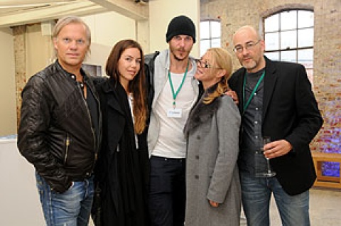 das Team von AUTUMN BLOOD: Regisseur Markus Blunder, Nelly Gschwandtner, Gustaf Skarsgard mit Deborah Kara Unger und Torsten Neumann (v.l.)