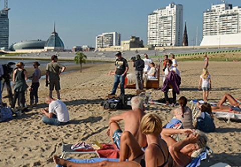 Dreharbeiten im Weserstrandbad in Bremerhaven.