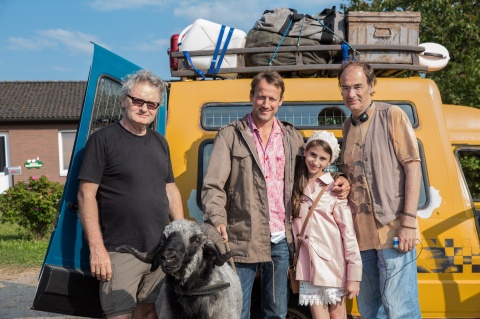 Kameramann Helmut Pirnat, Elvis, Wotan Wilke Möhring, Sofia Bolotina und Regisseur Johannes Fabrick (v.l.), Foto: Georges Pauly