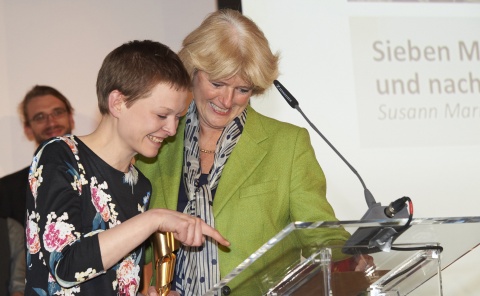 Susann Maria Hempel mit Kulturstaatsministerin Dr. Monika Grütters  (v.l.)