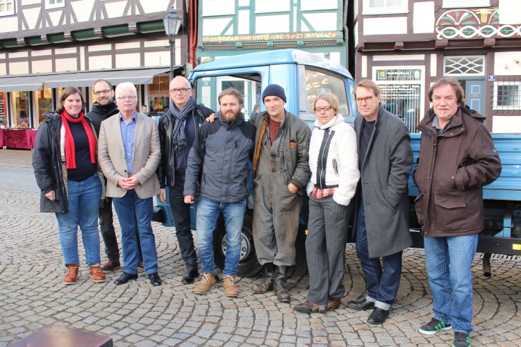 Andrea Schütte (Produzentin), Dirk Decker (Produzent), Kalli Struck (Schrottplatzbesitzer), Thomas Schäffer (Geschäftsführer nordmedia), Max Zähle (Regisseur), Frederick Lau (Schauspieler), Sabine Holtgreve (NDR-Redakteurin), Jörg Himstedt (HR-Redakteur), Henning Kunze (Förderreferent nordmedia)