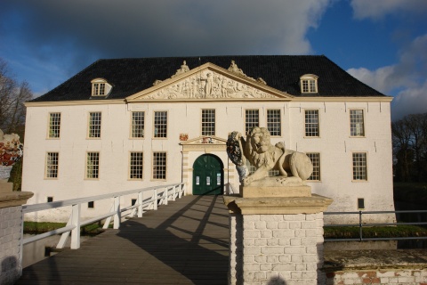 Wasserschloss Dornum © TMN/Markus Untergassmair