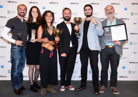 die Preisträger 2016 bei der "Closing Night Gala": André Hennike, Noémie Merlant, Ruken Tekes, Hanak Antalay und Shai Avivi (v.l.)
