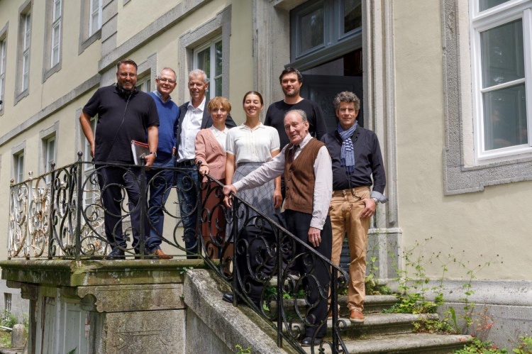 v.l.n.r.: Daniel Remsperger (Producer und Co-Regie), Dr. Jost-Arend Bösenberg (Produzent),
Jochen Coldewey (nordmedia Förderung), Christina Große (Schauspielerin), Elisa Posky (Schauspielerin), Carsten Gutschmidt (Regie), Michael Mendl (Schauspieler) und Thomas Bresinsky (Kamera)