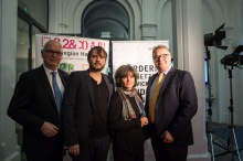 v.l. Thomas Schäffer, Kai Gero Lenke, Anja Großwig und Regionspräsident Hauke Jagau
Foto: Helge Krückenberg