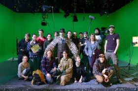 Die gesamte Hannover-Crew am Set im Greenscreenstudio