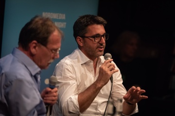 (V.l.n.r.) Förderreferent Henning Kunze und Verleihchef Alexandre Dupont-Geisselmann.