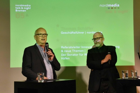 V.l.n.r.: Thomas Schäffer (nordmedia Geschäftsführer) und Kai Stührenberg (Referatsleiter Innovation, Digitalisierung und neue Themen beim Senator für Wirtschaft, Arbeit und Häfen)