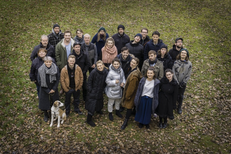 Gruppenfoto am Set von "Clark of Green Gables" (AT) in Völksen | Foto: © Ingo Voelker