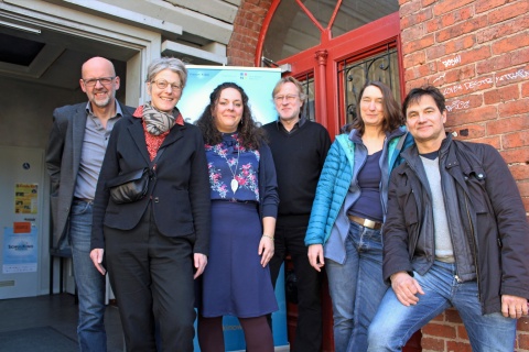 Das Team der SchulKinoWochen Niedersachsen (v. l.): Bernd Wolter, Katja Martin, Sandy Lünsdorf, Jörg Witte, Dorothee Maack und Stefan Lange; Foto © Clara Dörholt