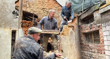 "Träume, Trümmer, Tatendrang: Abenteuer Baustelle"
